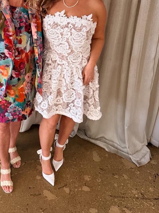 Lovers + Friends Dresses & Skirts - Lovers and friends white mini dress